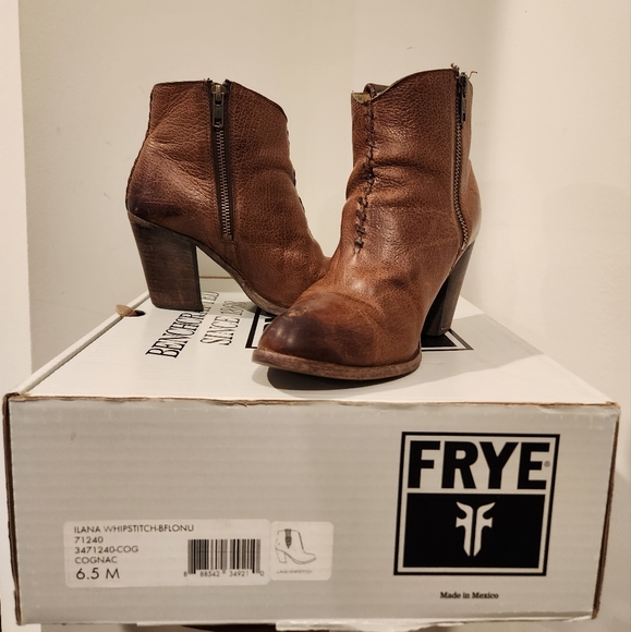 Frye Shoes - FRYE ILANA WHIPSTITCH DISTRESSED WESTERN COWBOY COGNAC ANKLE BOOTS BOOT 6.5 BOX